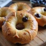 Delicious blueberry bagels calories presented beautifully, showcasing the final baked product in an inviting kitchen setting.